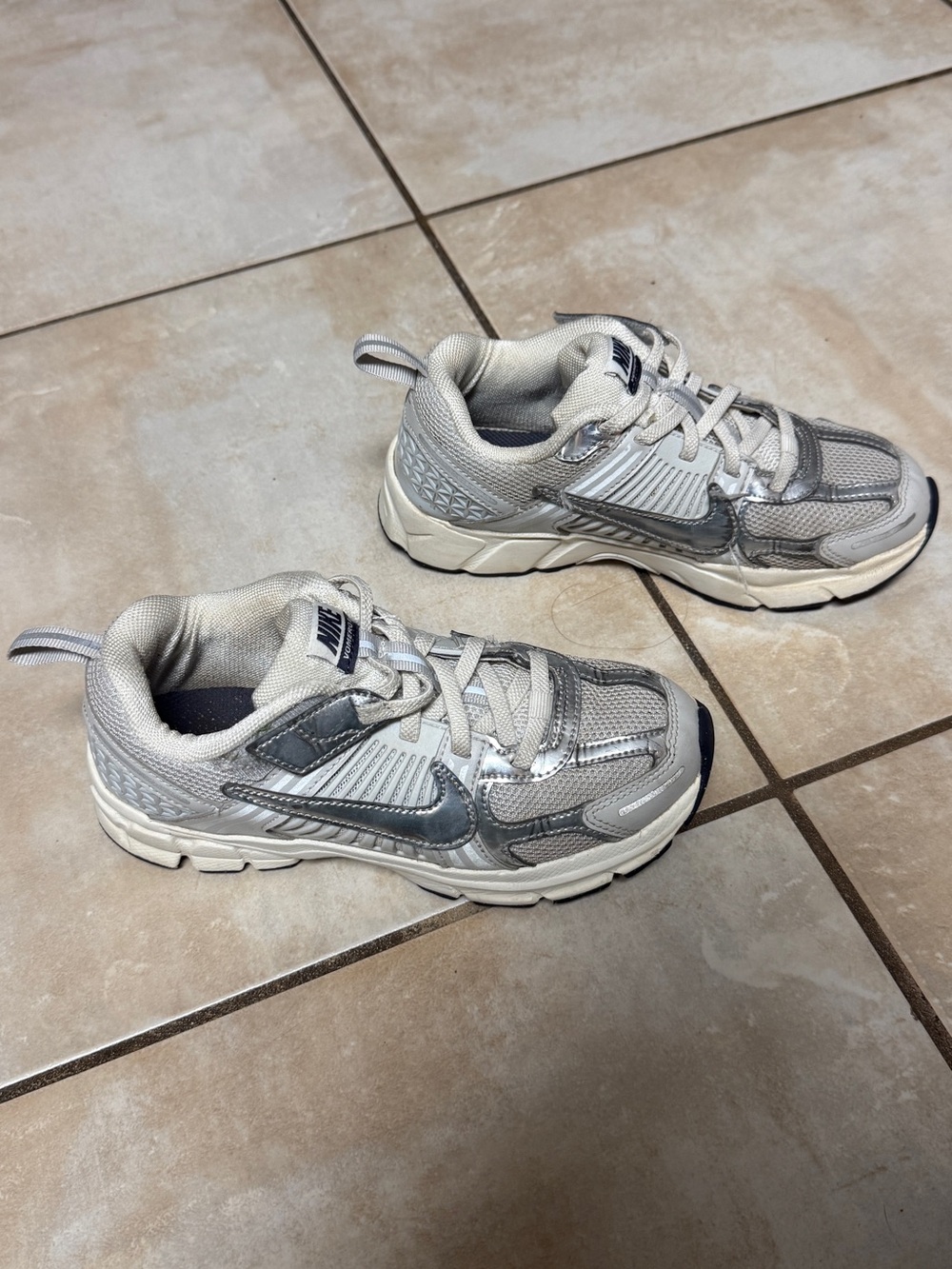 Nike Kids Vomero Sneakers